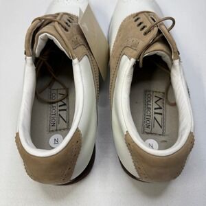 NWT Mizuno Women's Golf Shoes Size 10.5 Style 5122 tan white narrow